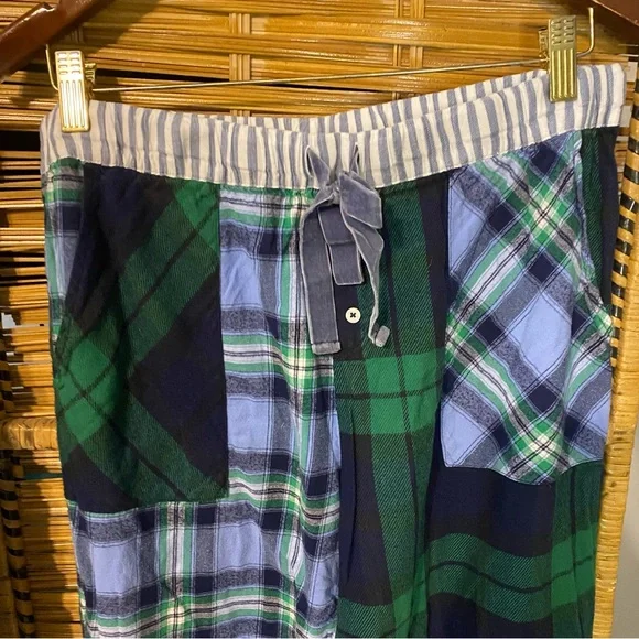 Aerie flannel Blue and Green mixed Plaid Pajama Set Med top large bottoms - Picture 4 of 9